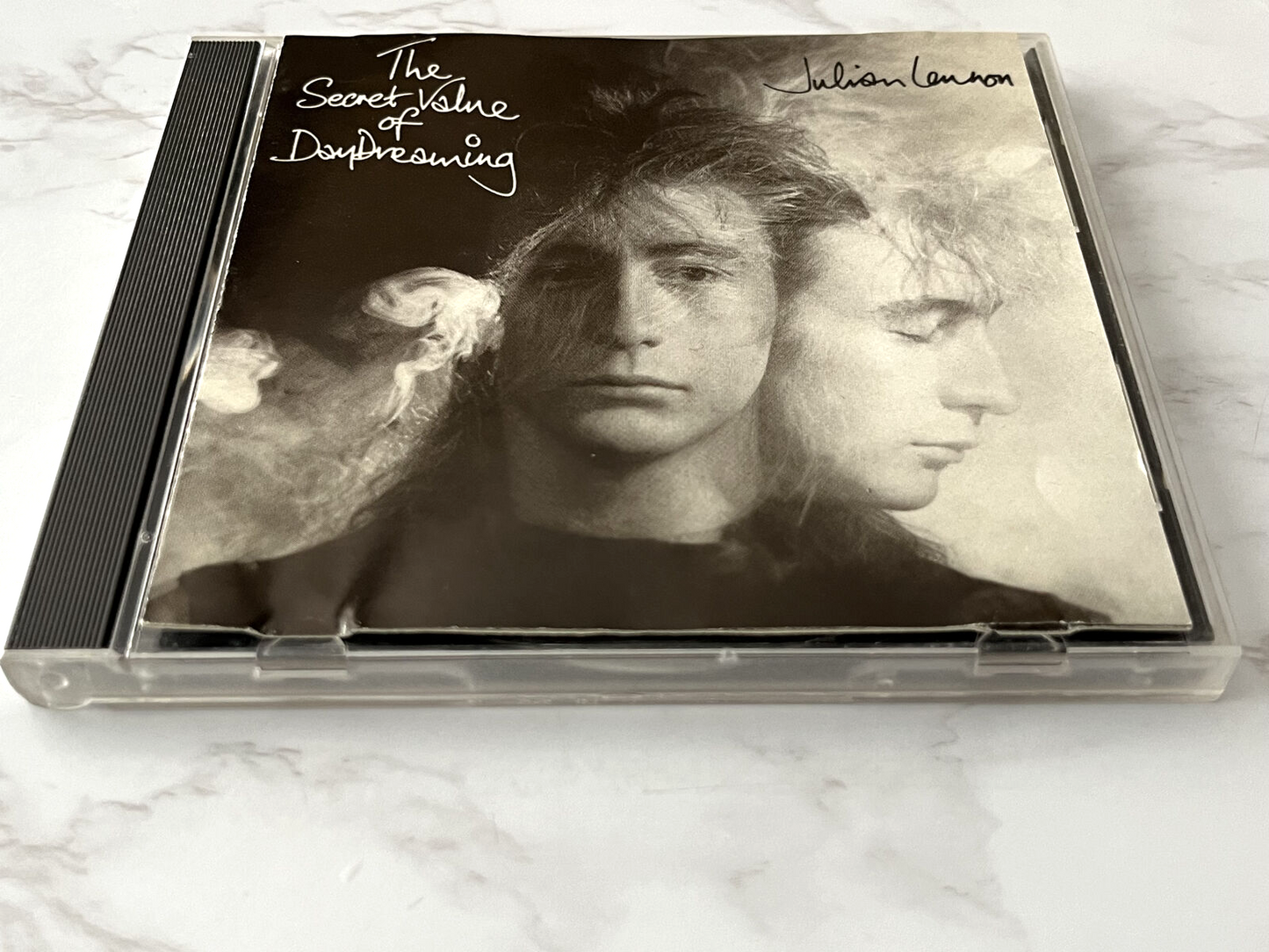 Julian Lennon – The Secret Value Of Daydreaming (1986) [GERMAN PRESS]