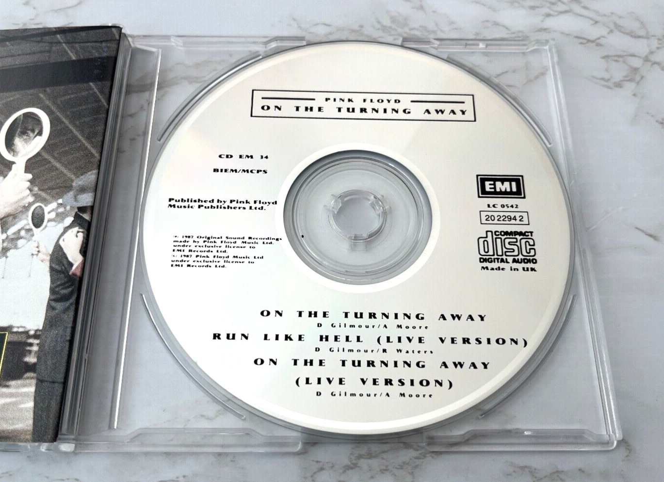 Pink Floyd – On The Turning Away (1987)