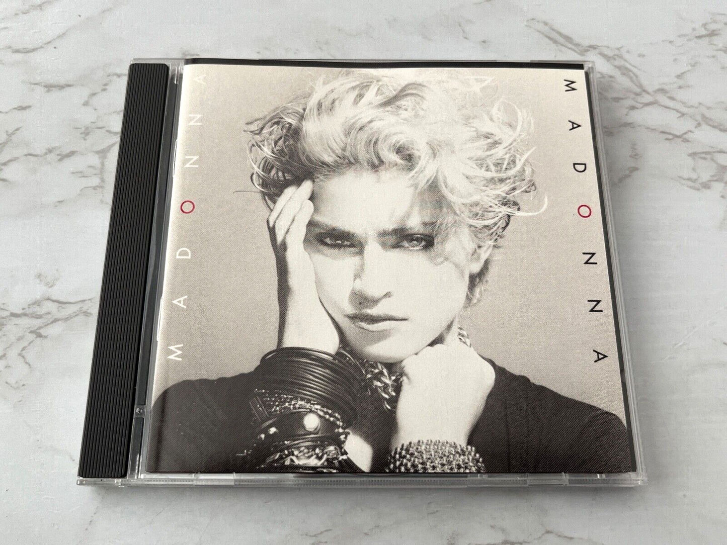 Madonna – Madonna