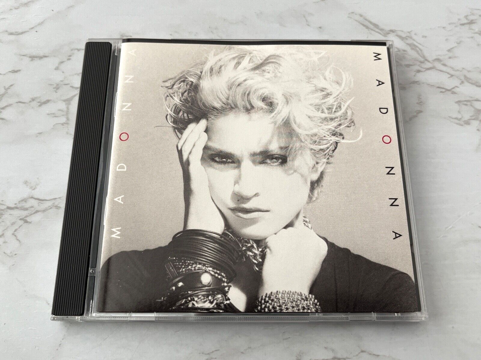 Madonna – Madonna