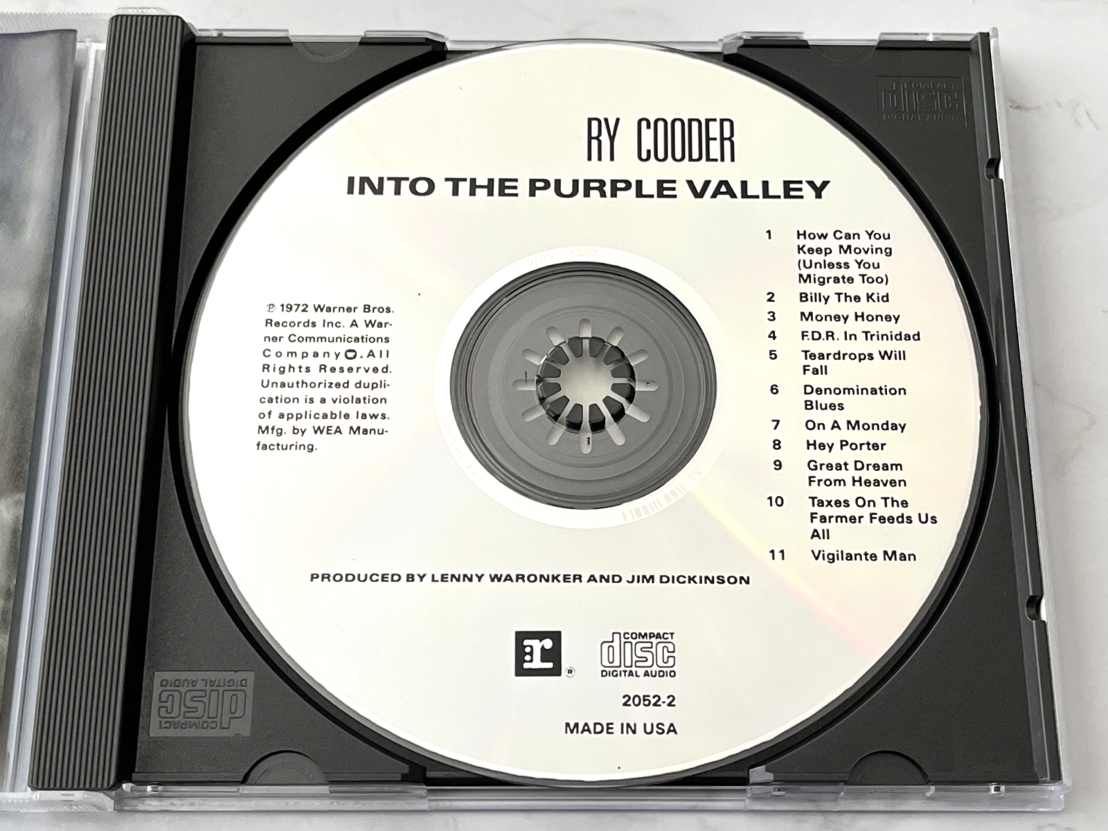 Ry Cooder – Into The Purple Valley