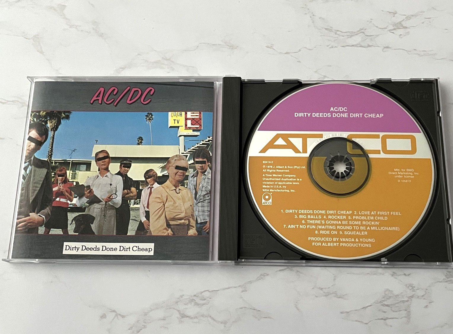 AC/DC – Dirty Deeds Done Dirt Cheap