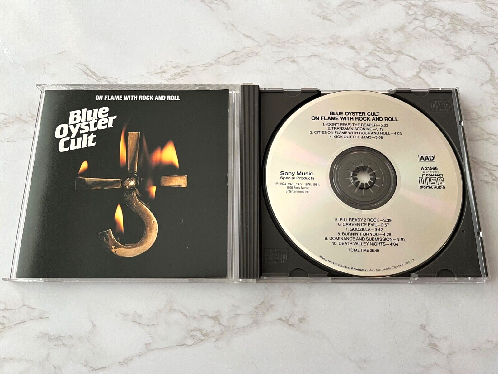 Blue Oyster Cult – On Flame With Rock And Roll (1990)