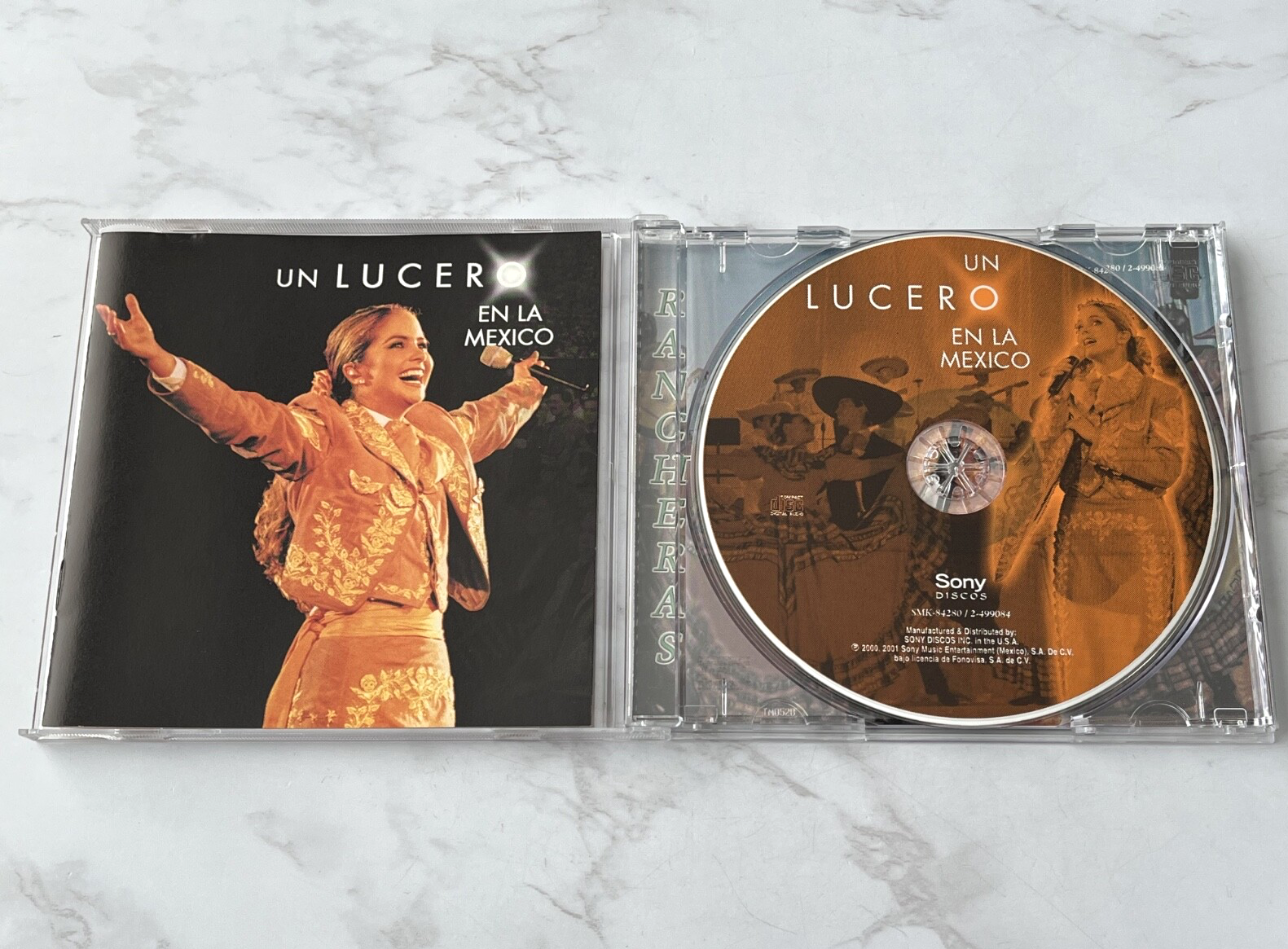 Lucero – Un Lucero En La Mexico (2001)