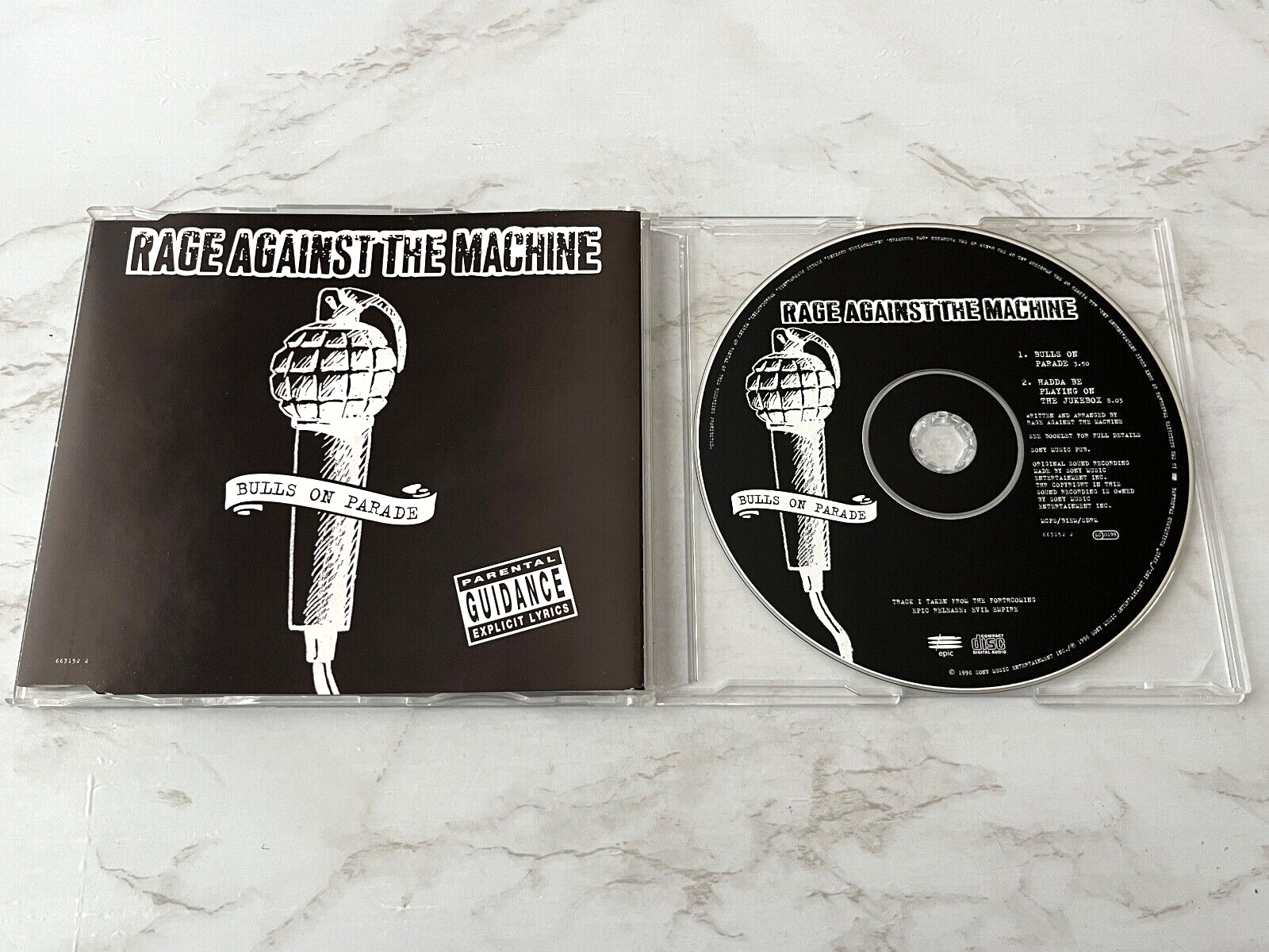 Rage Against The Machine – Bulls On Parade (1996)
