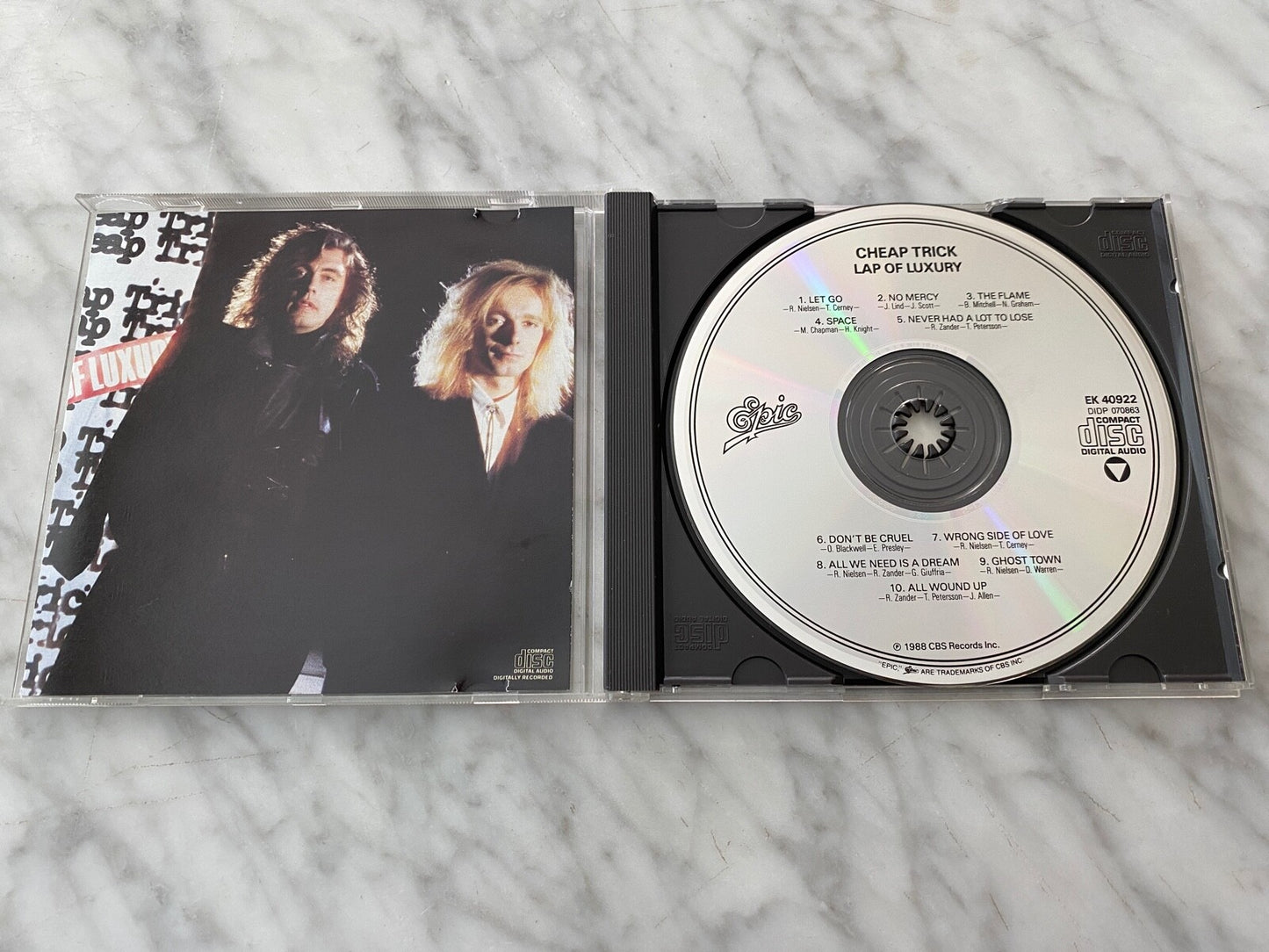 Cheap Trick – Lap Of Luxury