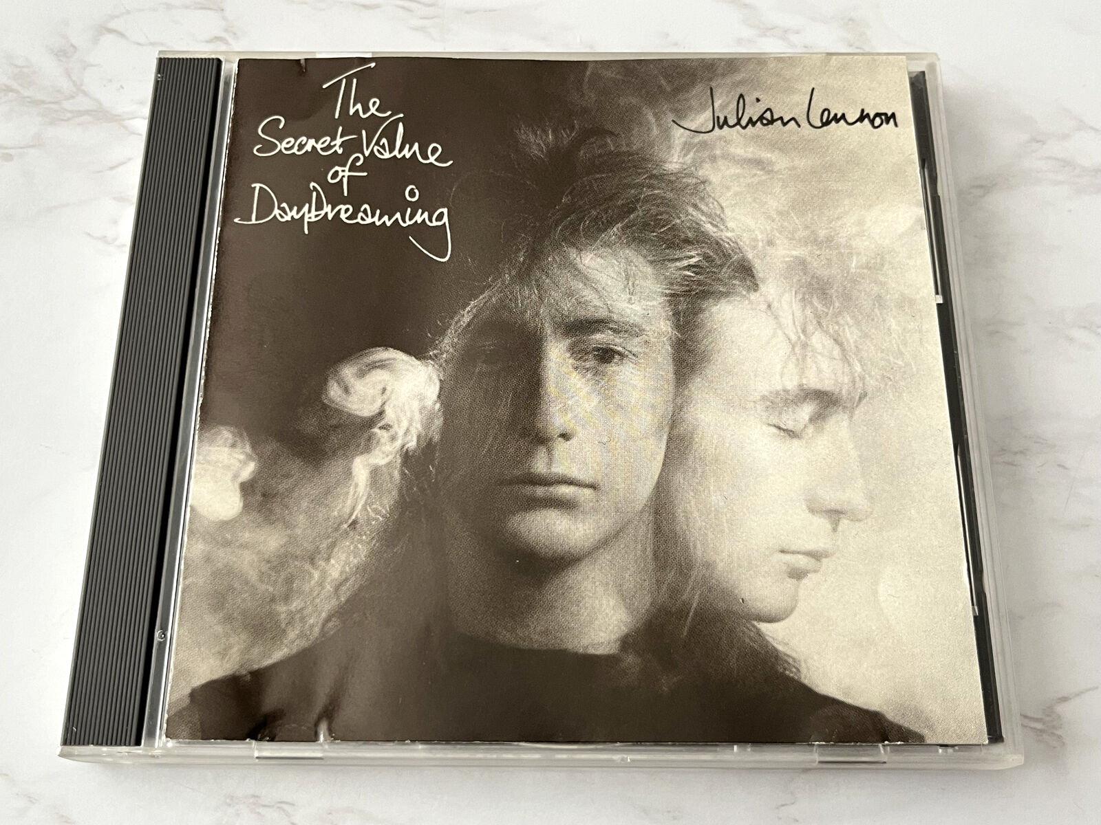 Julian Lennon – The Secret Value Of Daydreaming (1986) [GERMAN PRESS]
