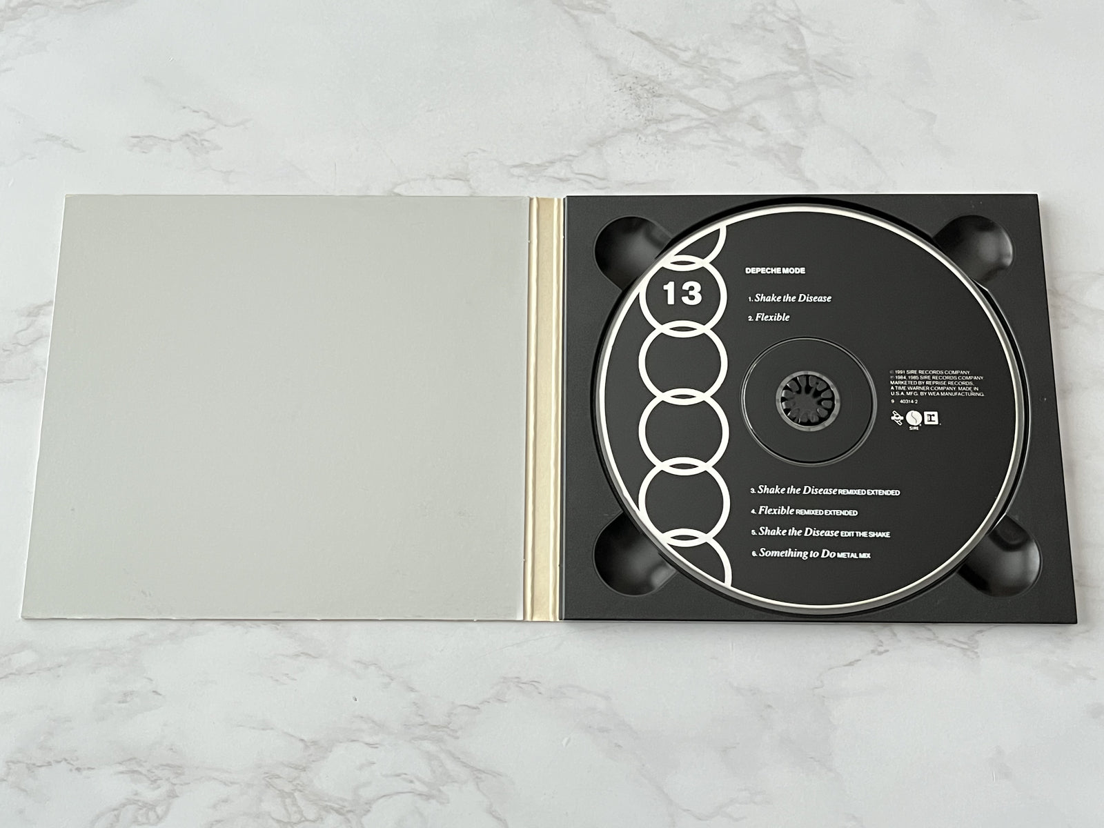 Depeche Mode – Depeche Shake The Disease (Digipak)