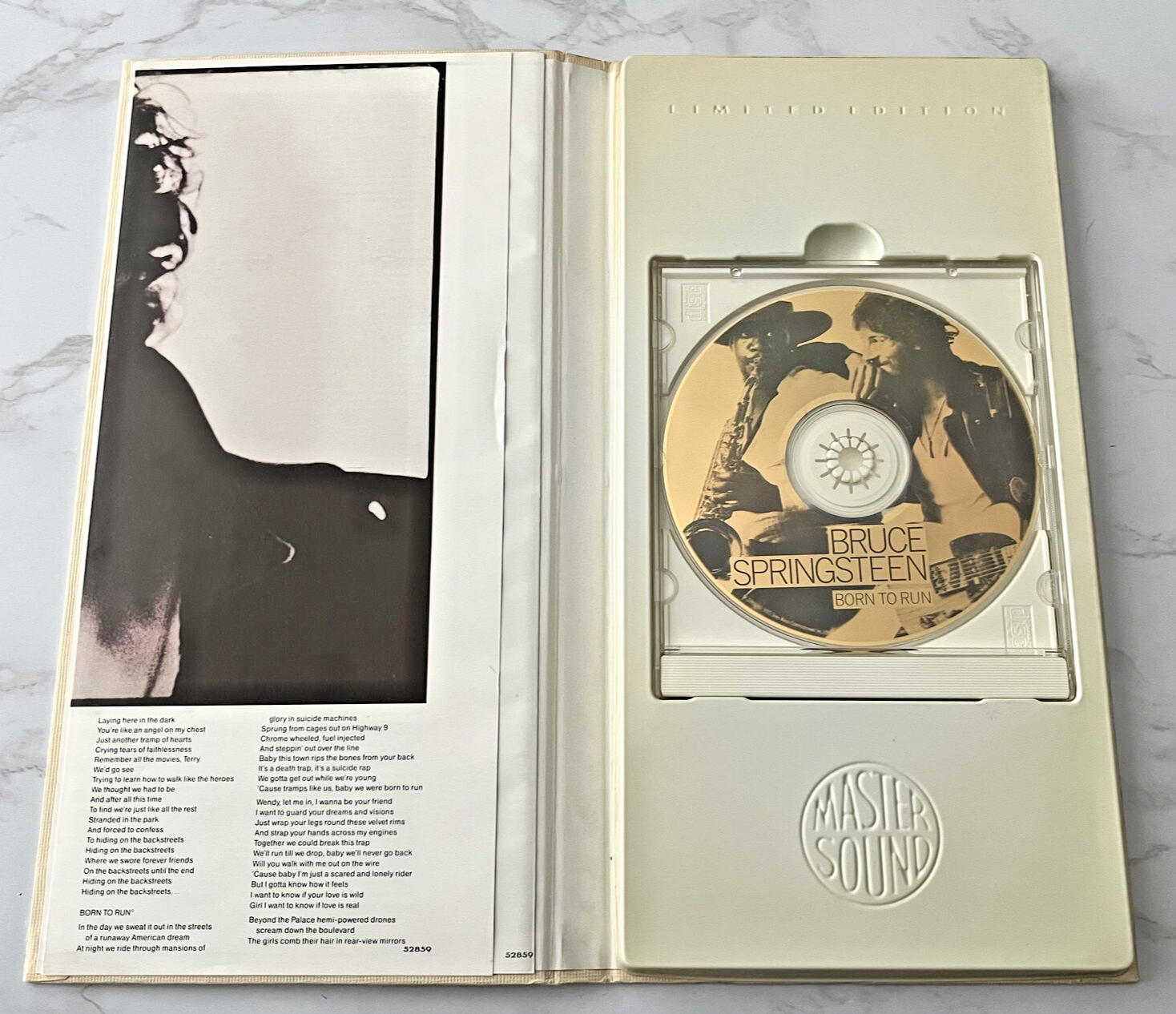 Bruce Springsteen – Born To Run (1993)