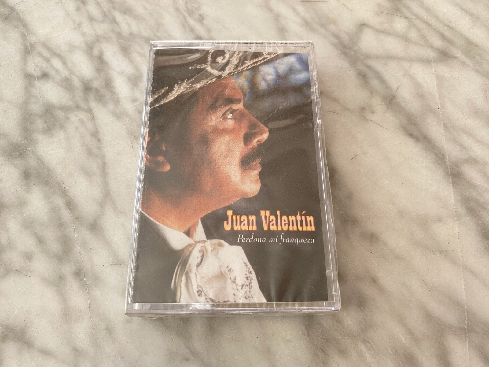 Juan Valentin – Perdona Mi Franqueza