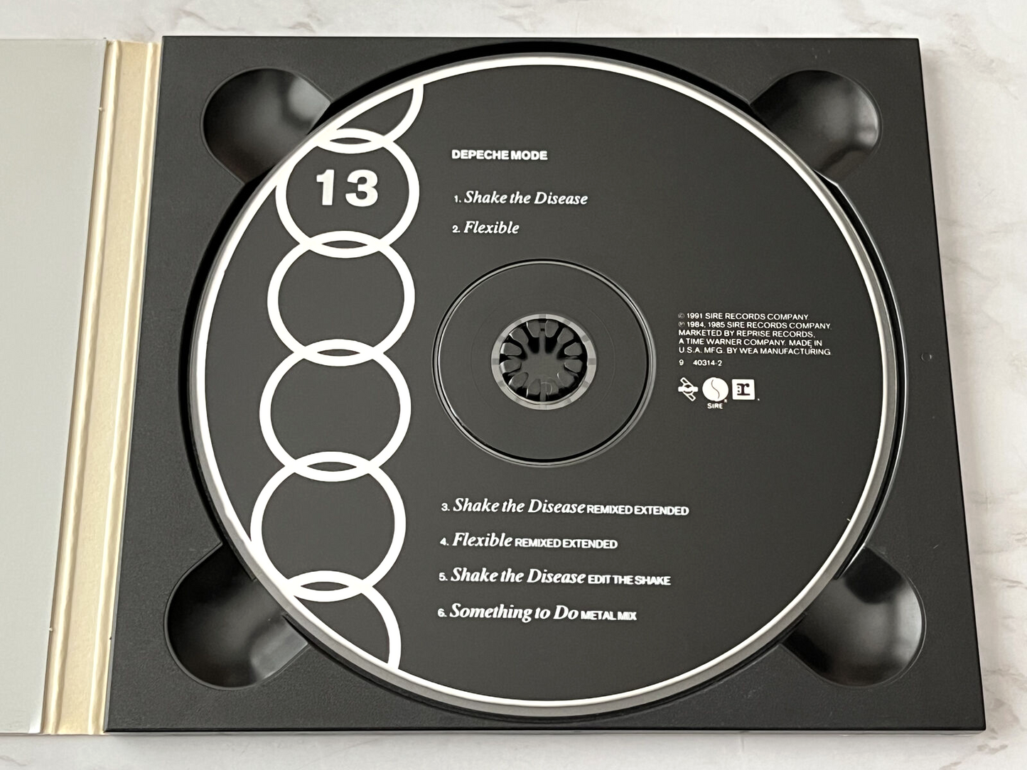 Depeche Mode – Depeche Shake The Disease (Digipak)
