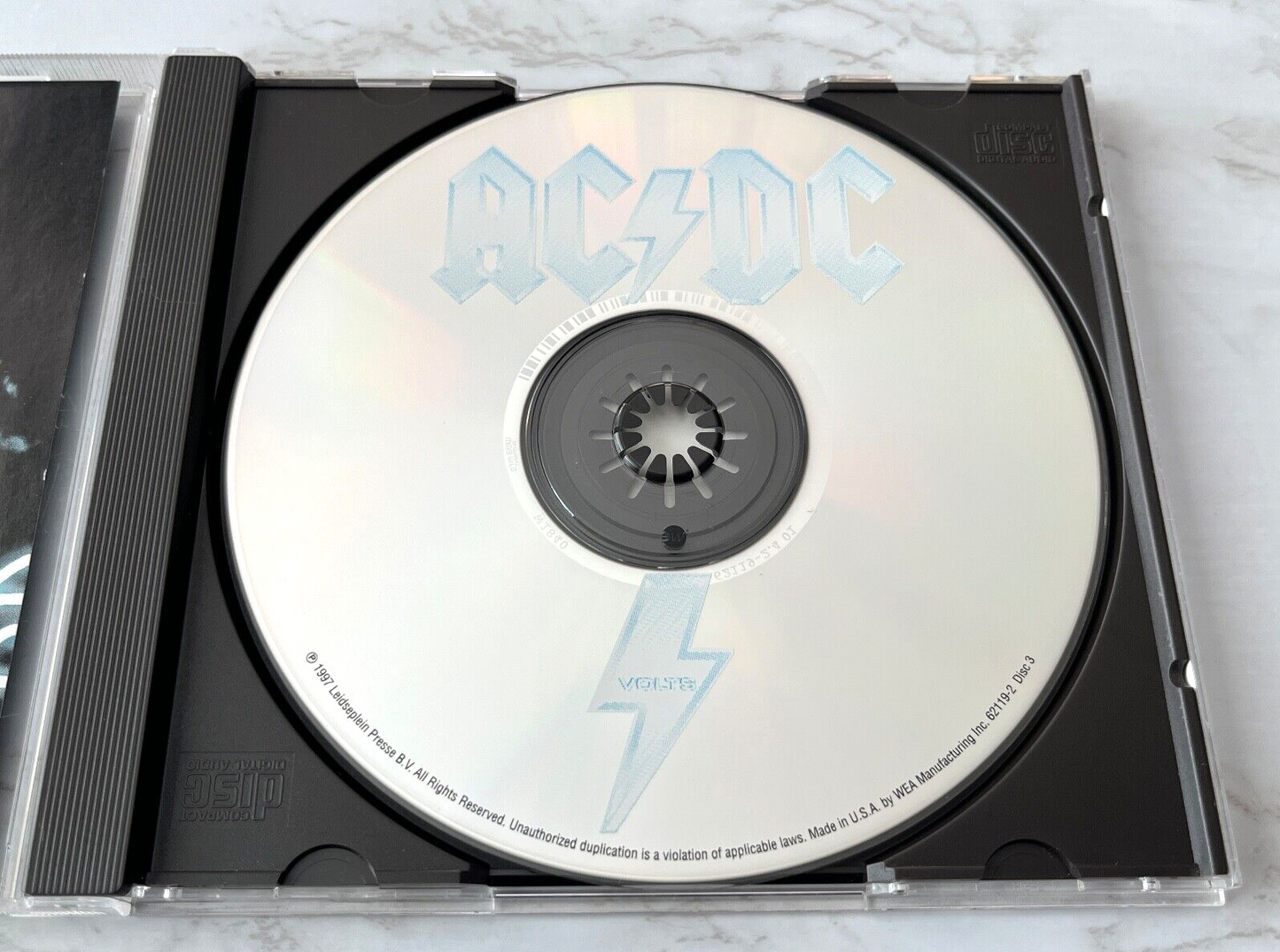 AC/DC – Volts (1997)