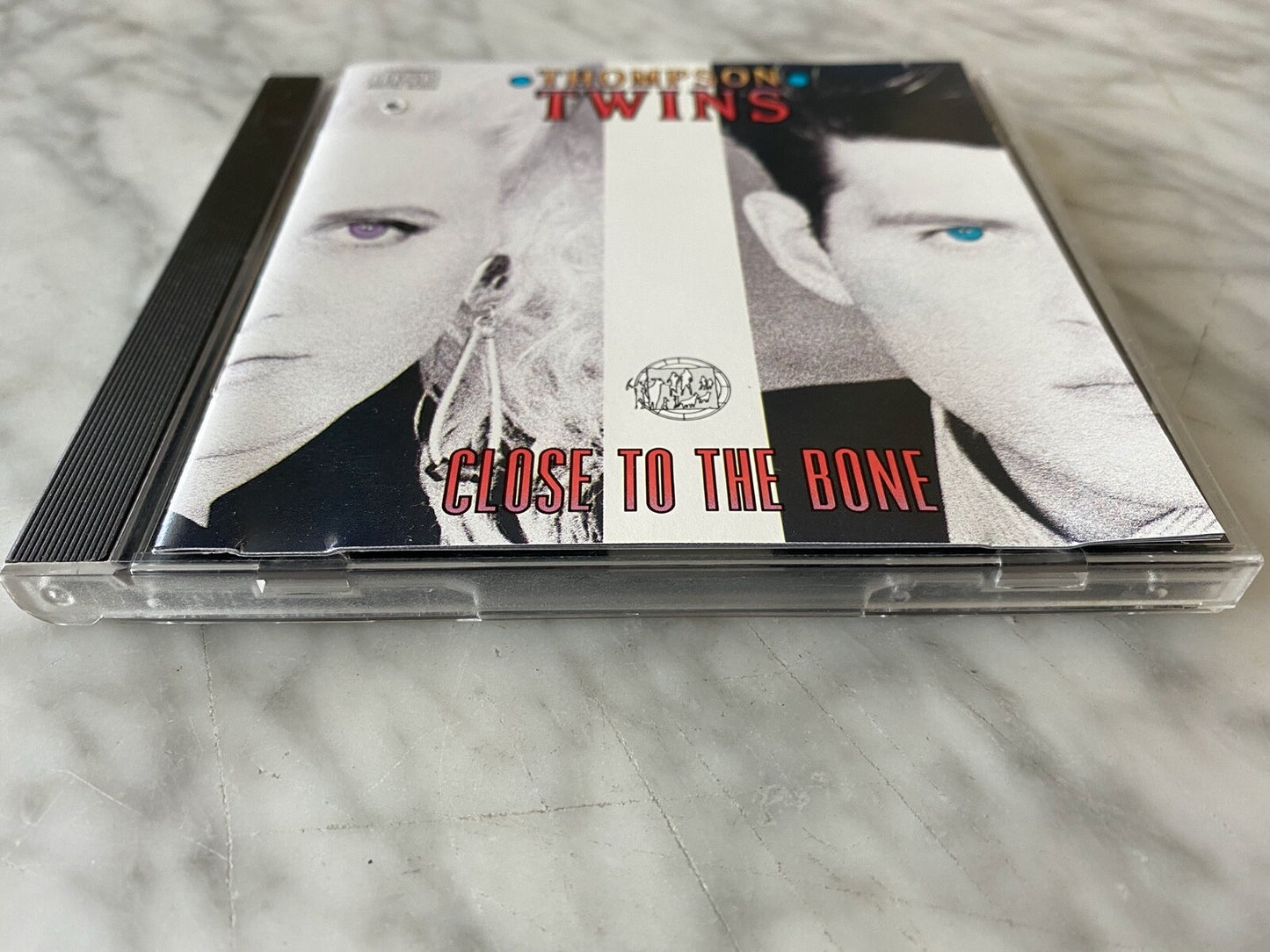 Thompson Twins – Close To The Bone [JAPAN TARGET ERA]