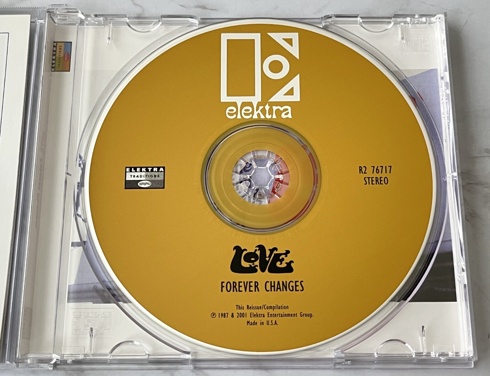 Love – Forever Changes (2001)
