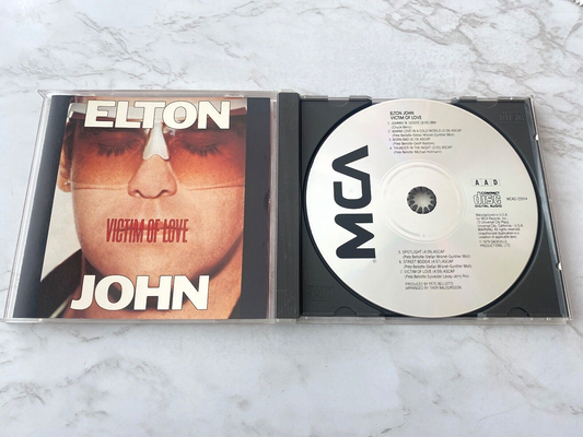 Elton John – Victim Of Love