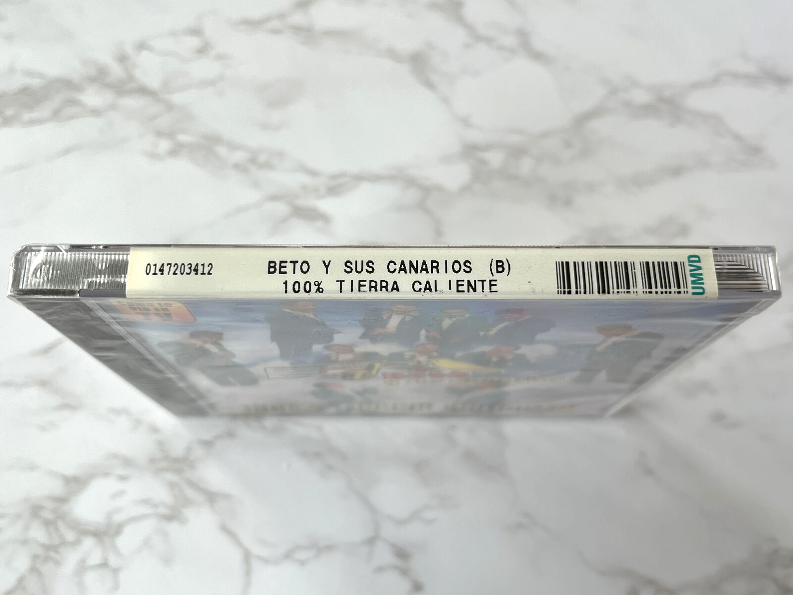Beto Y Sus Canarios – 100% Tierra Caliente (2004)