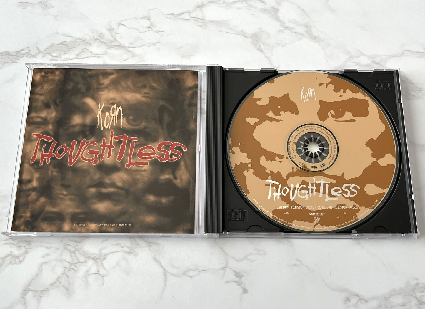 Korn – Thoughtless (2002)