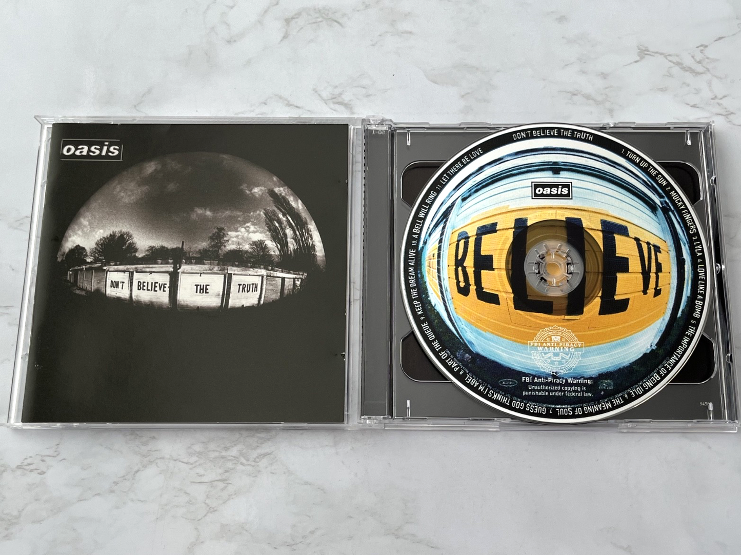 Oasis – Don't Believe The Truth 2 (2005)