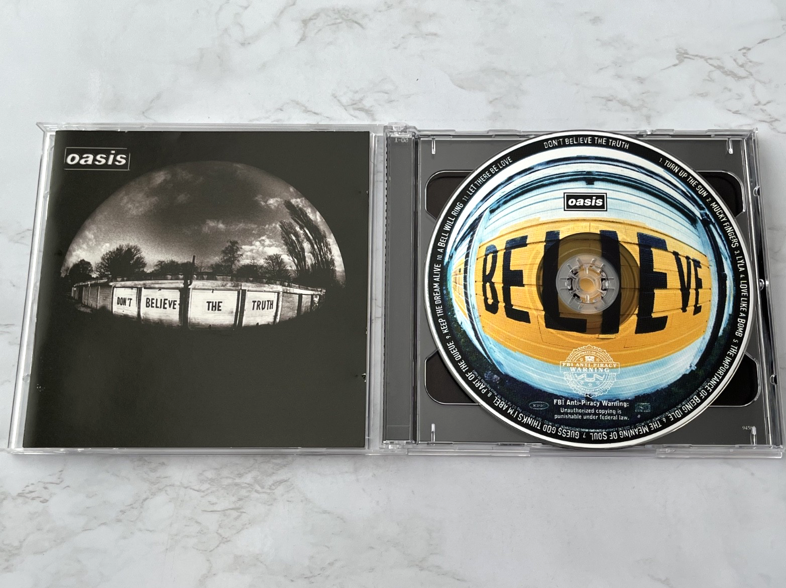 Oasis – Don't Believe The Truth 2 (2005)
