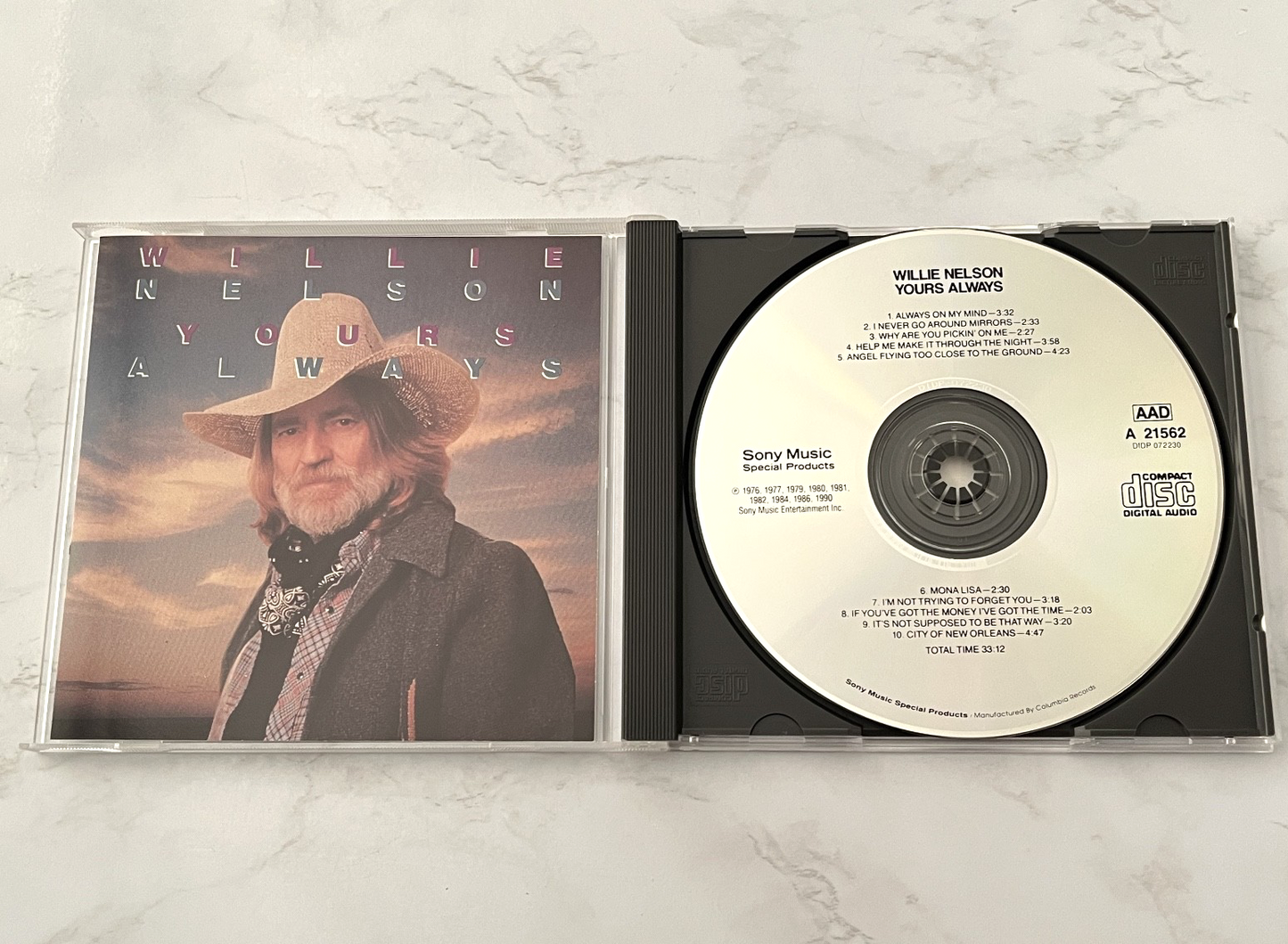 Willie Nelson – Yours Always