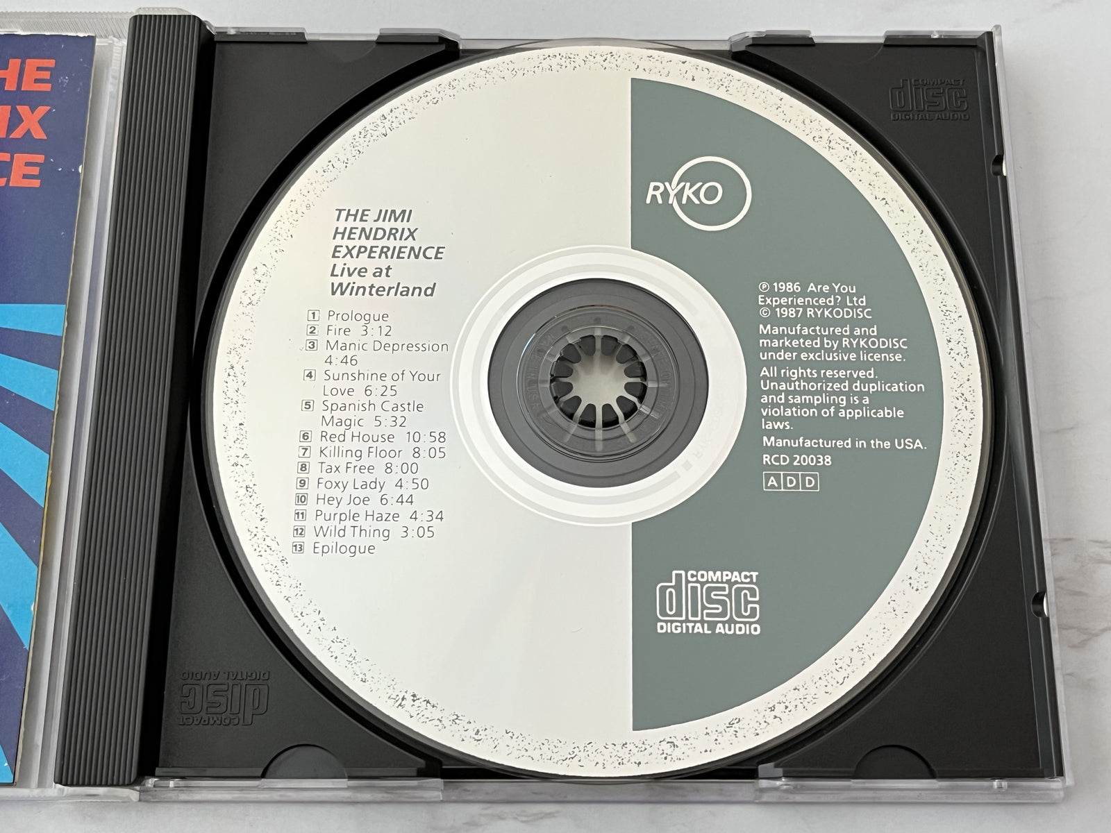 Jimi Hendrix – The Jimi Hendrix Experience Live At Winterland (1987)