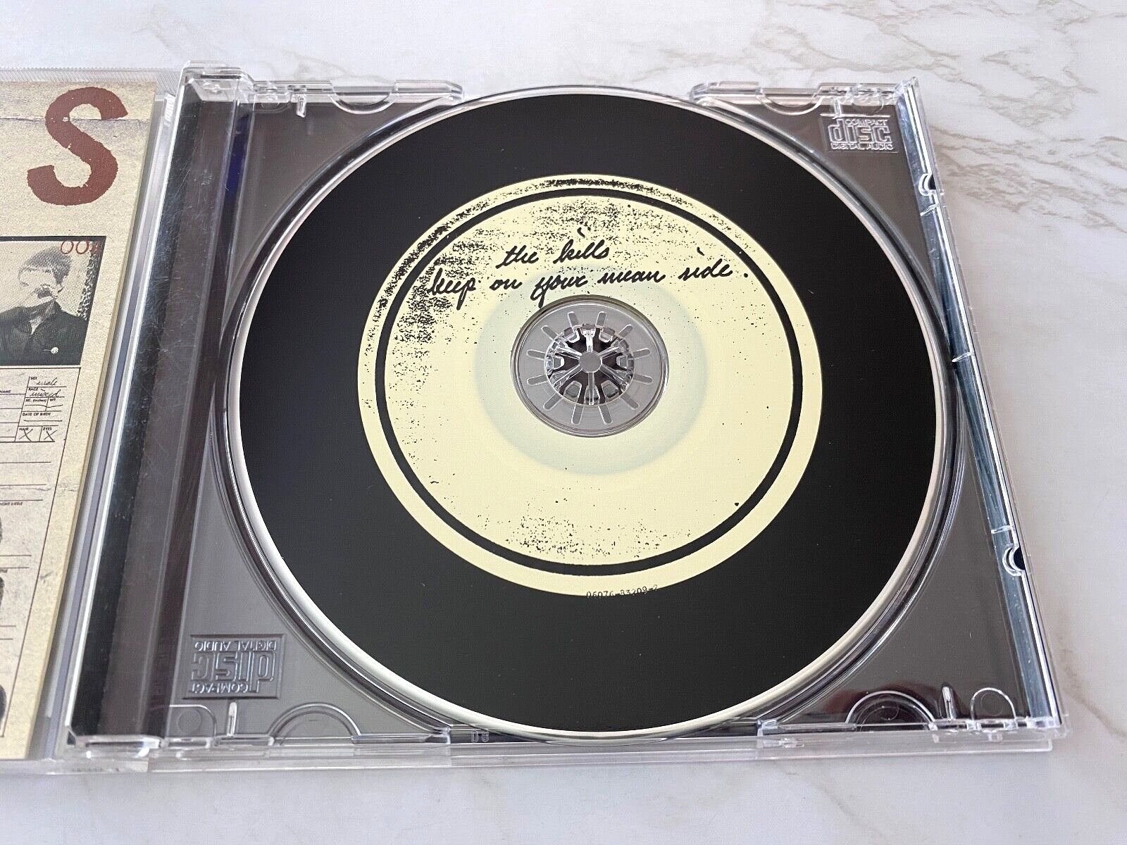 The Kills – Keep On Your Mean Side (2003)