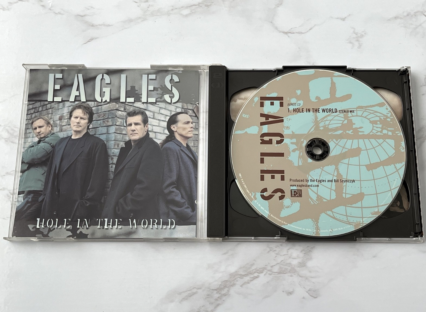 Eagles – Hole In The World (CD/DVD) (2003)