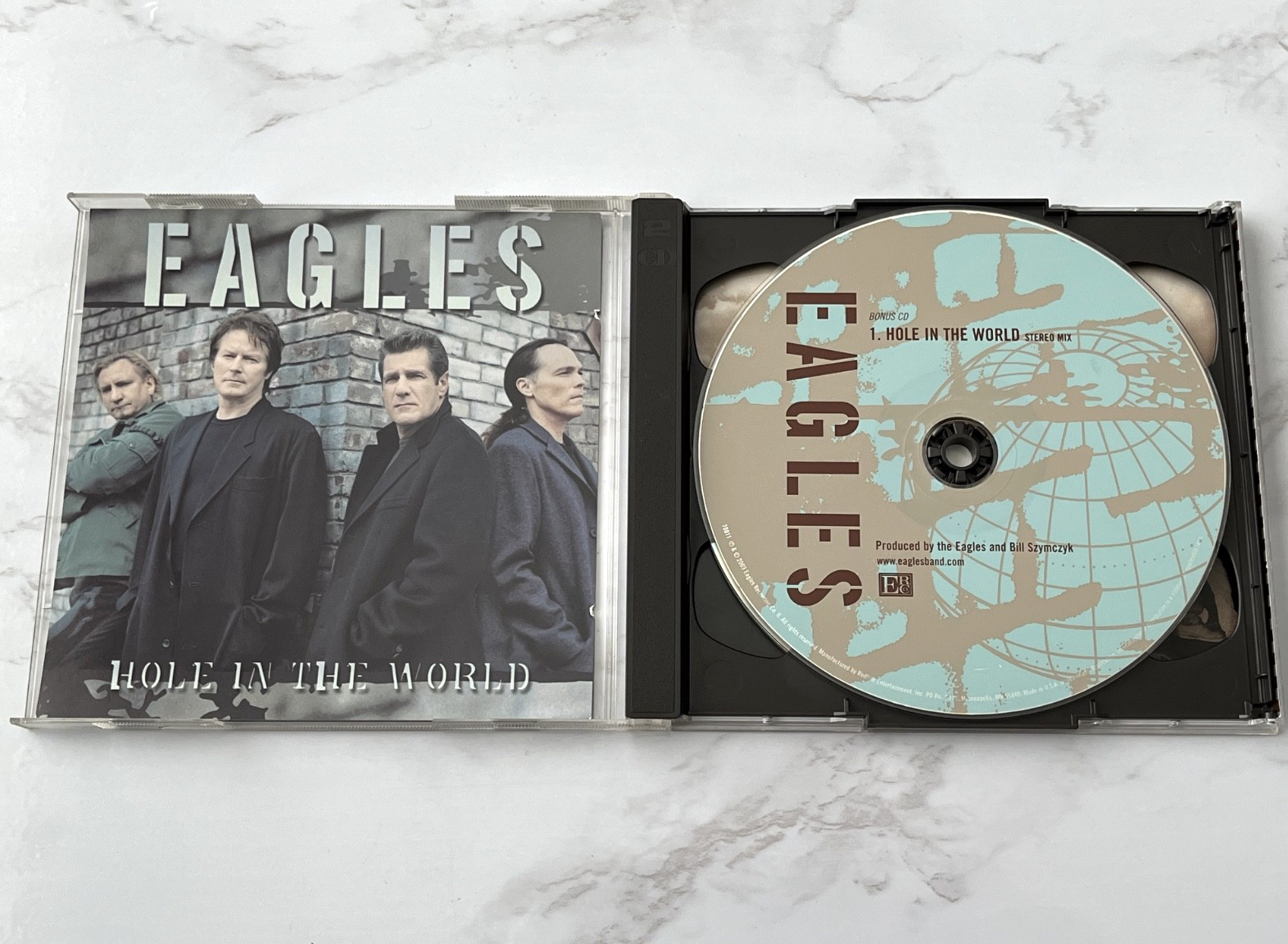 Eagles – Hole In The World (CD/DVD) (2003)