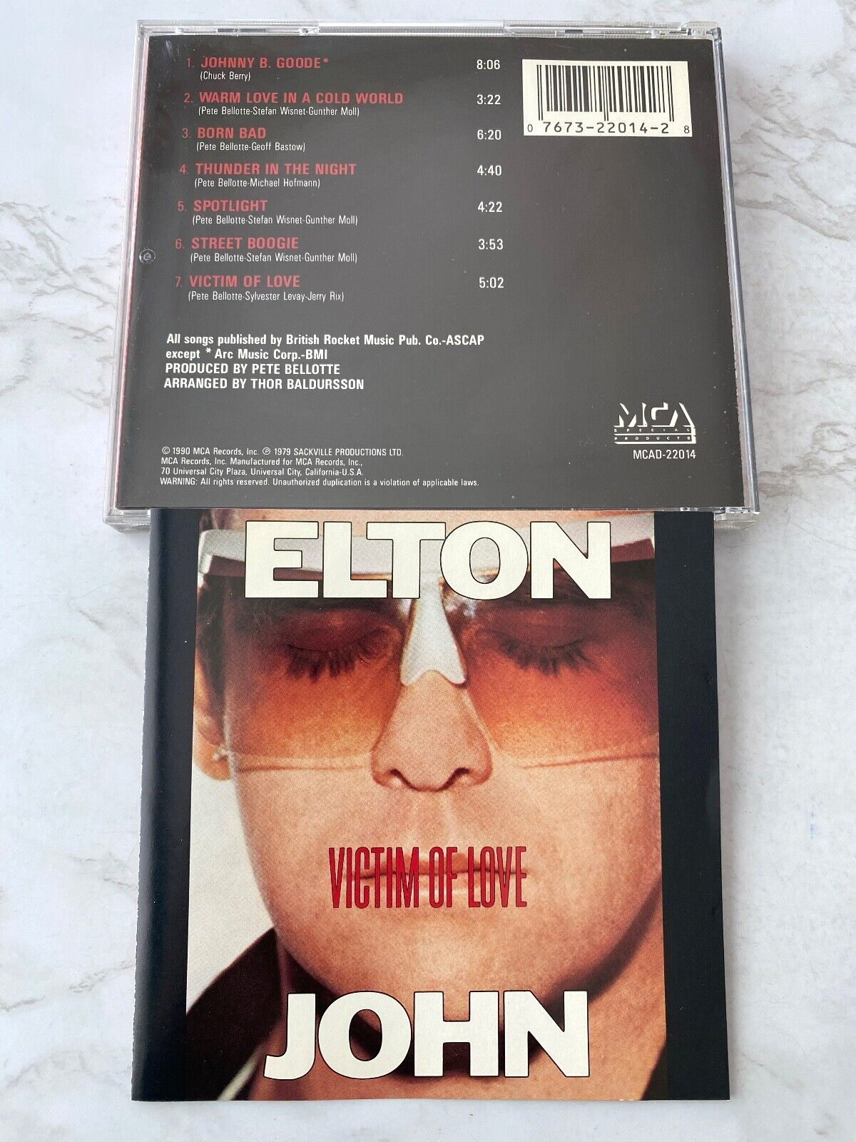 Elton John – Victim Of Love