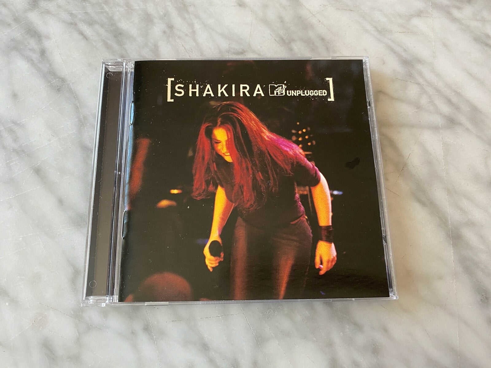 Shakira – MTV Unplugged (2000)