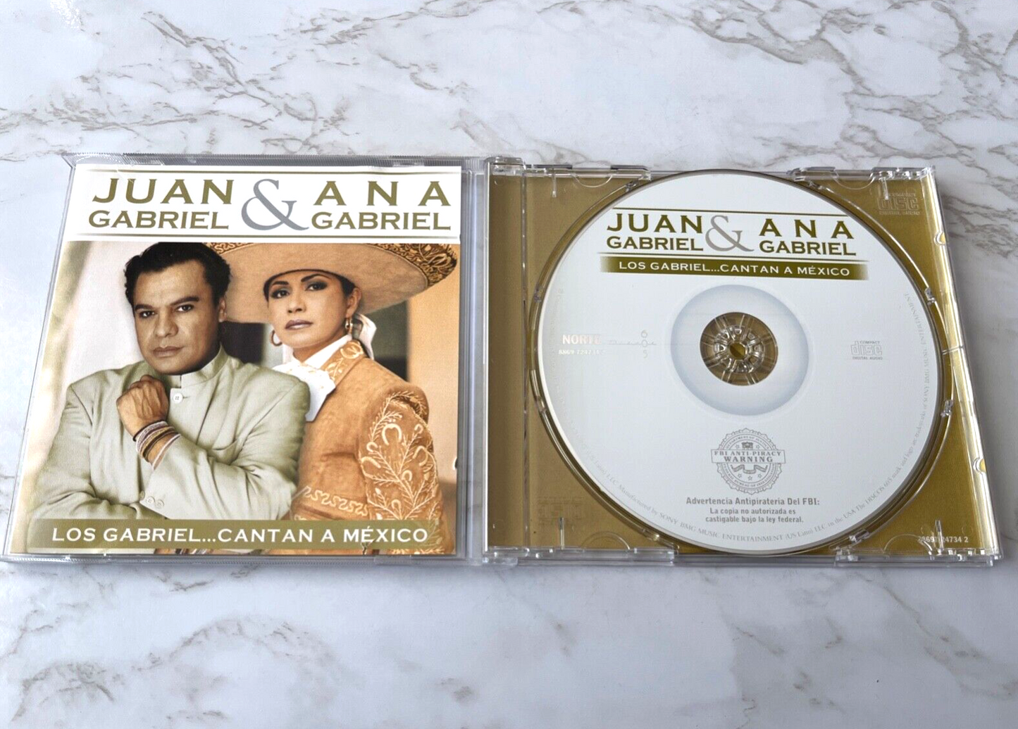 Juan Gabriel, Ana Gabriel – & Ana Gabriel Los Gabriel Cantan A Mexico (2008)
