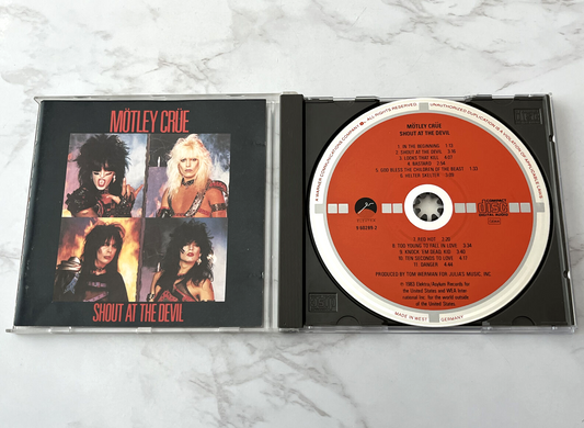 Motley Crue – Shout At The Devil [GERMAN PRESS]