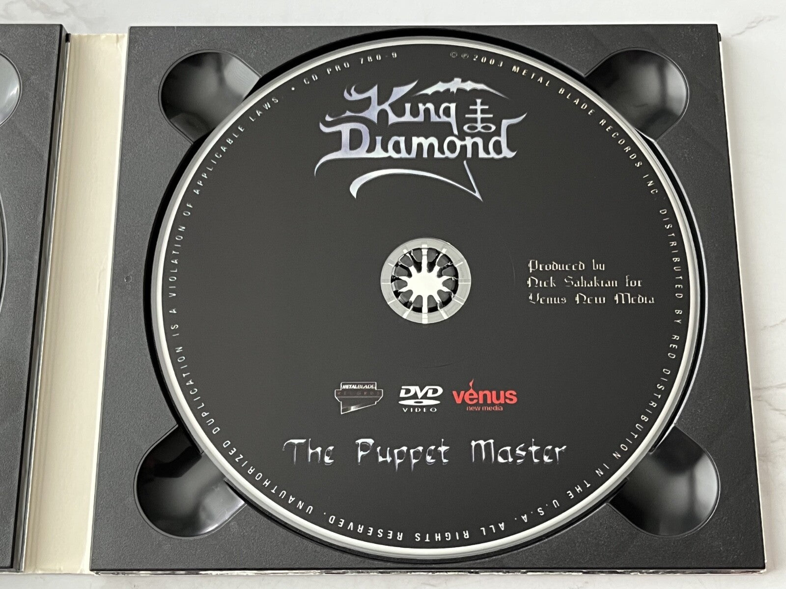 King Diamond – The Puppet Master (Digipak, CD/DVD) (2003)