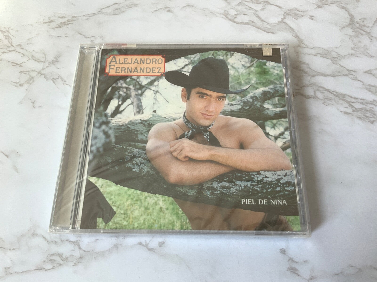 Alejandro Fernandez – Piel De Niña (1993)