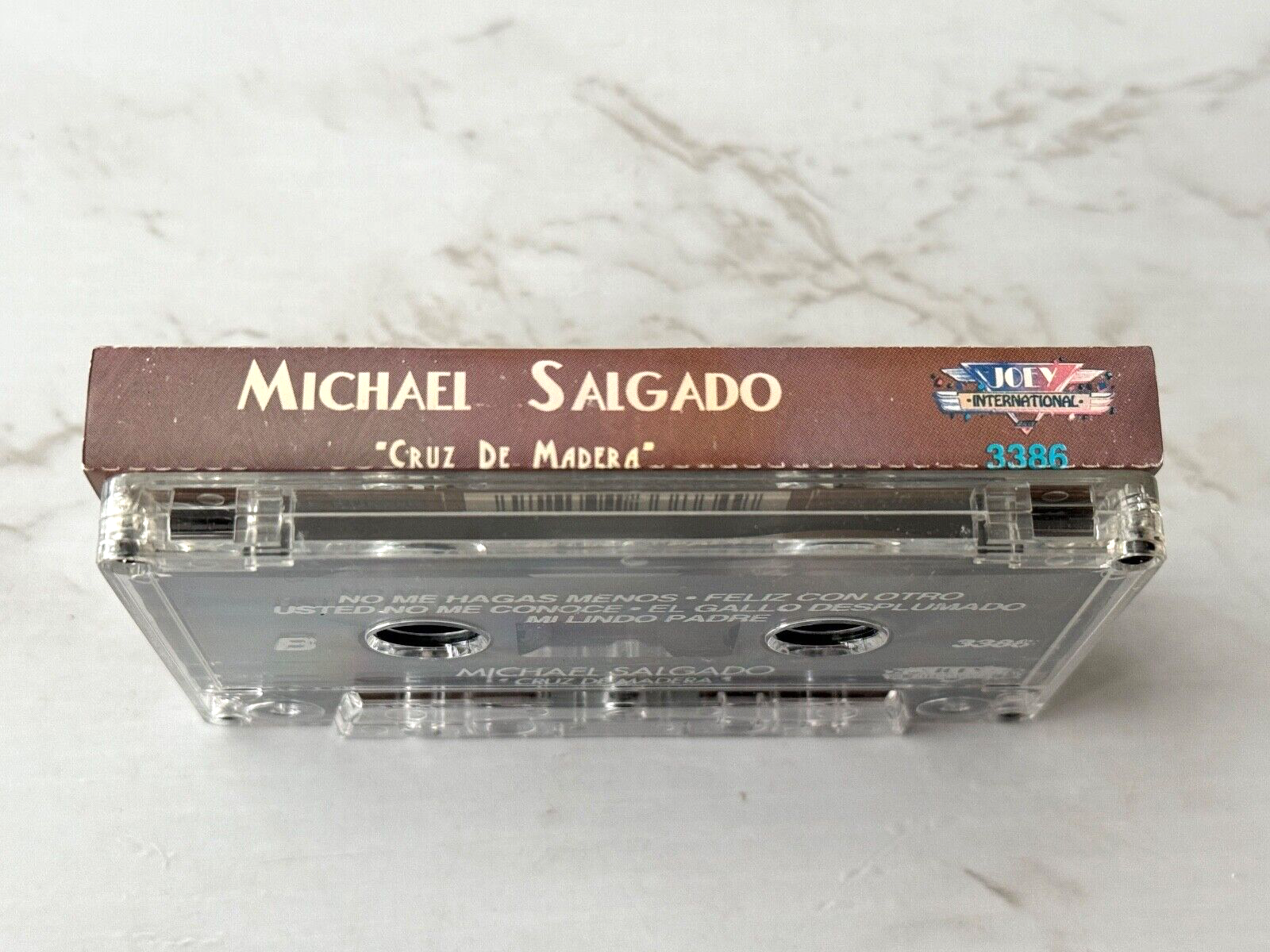Michael Salgado – Cruz De Madera