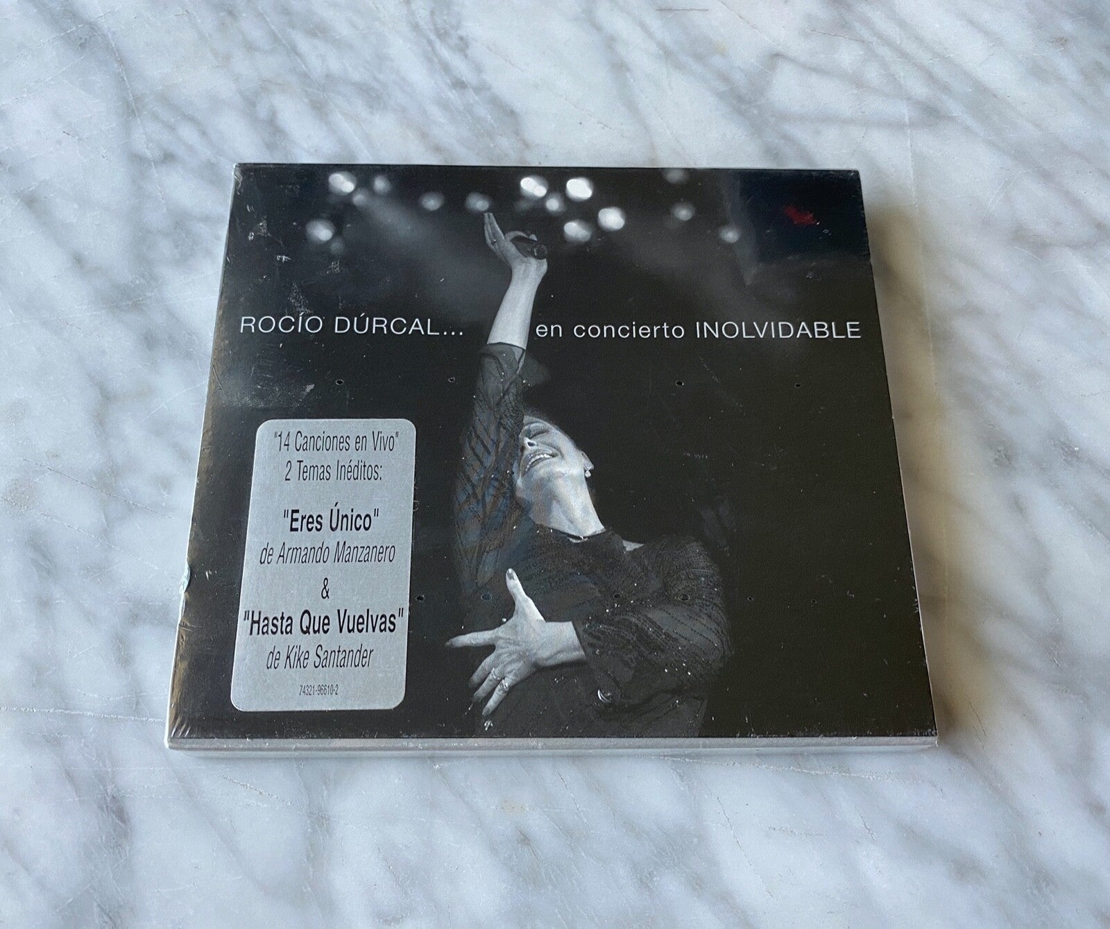 Rocio Durcal – Inolvidable En Concierto (Digipak) (2002)