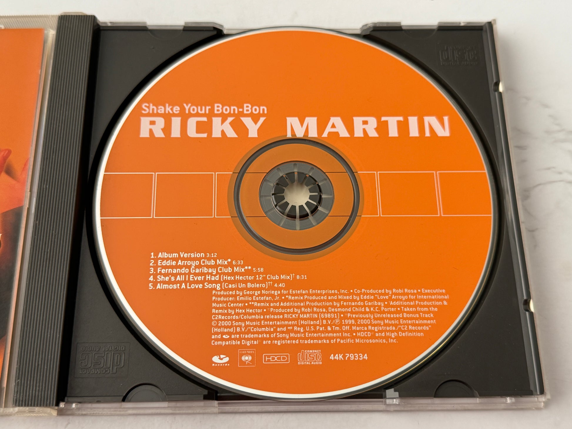 Ricky Martin – Shake Your Bon-Bon (CD Single) (2000)