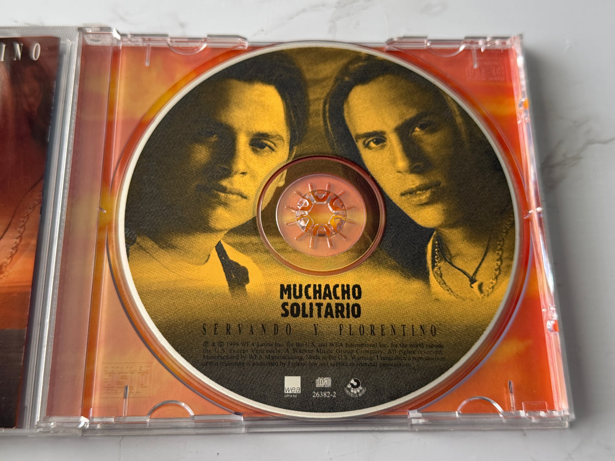 Servando y Florentino – Muchacho Solitario (2001)