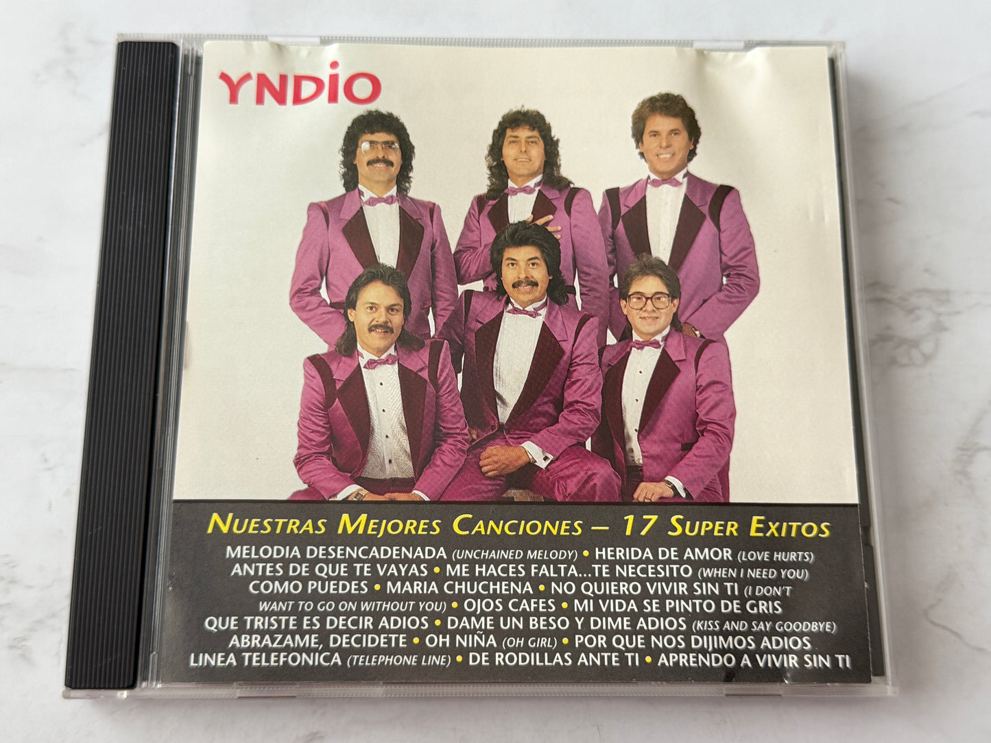 Grupo Yndio – Nuestras Mejores Canciones — 17 Súper Éxitos (1993)