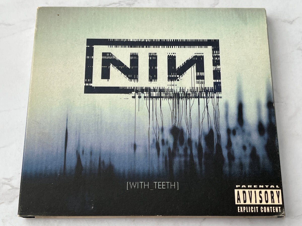 Nine Inch Nails – With Teeth (2005)