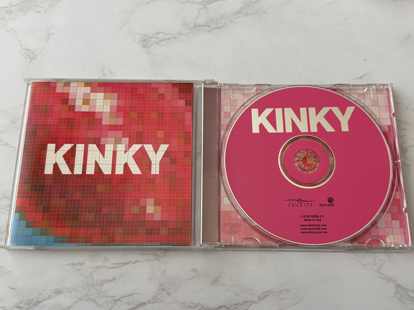 Kinky – Kinky (2002)