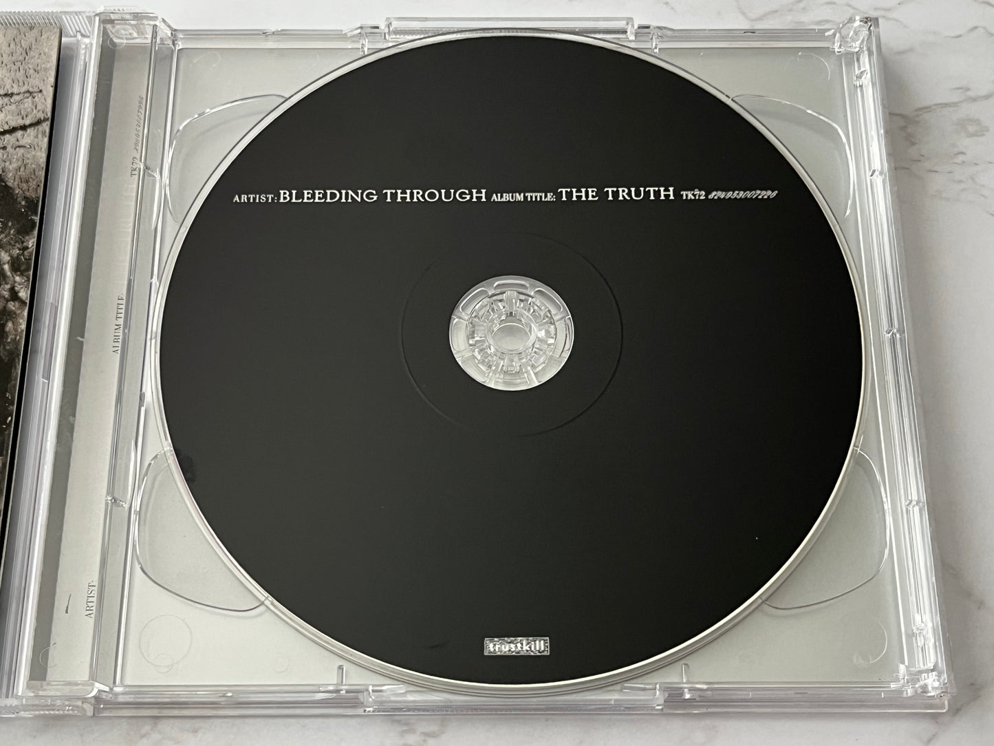 Bleeding Through – The Truth (2006)