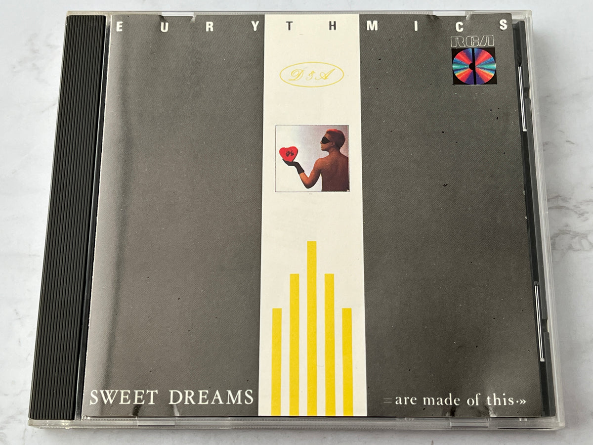 Eurythmics – Sweet Dreams (Are Made Of This) (1983)