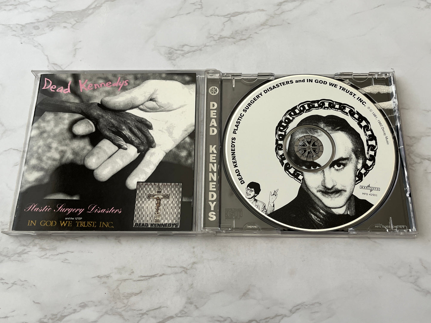 Dead Kennedys – Plastic Surgery Disasters / In God We Trust, Inc. (1982)