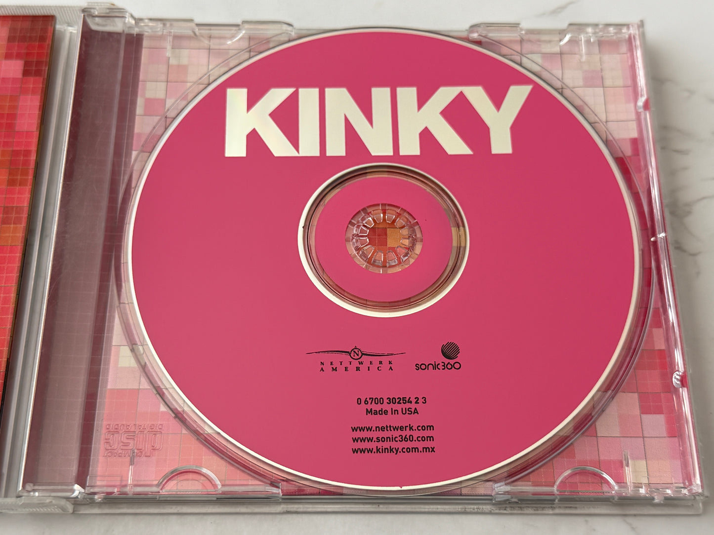 Kinky – Kinky (2002)