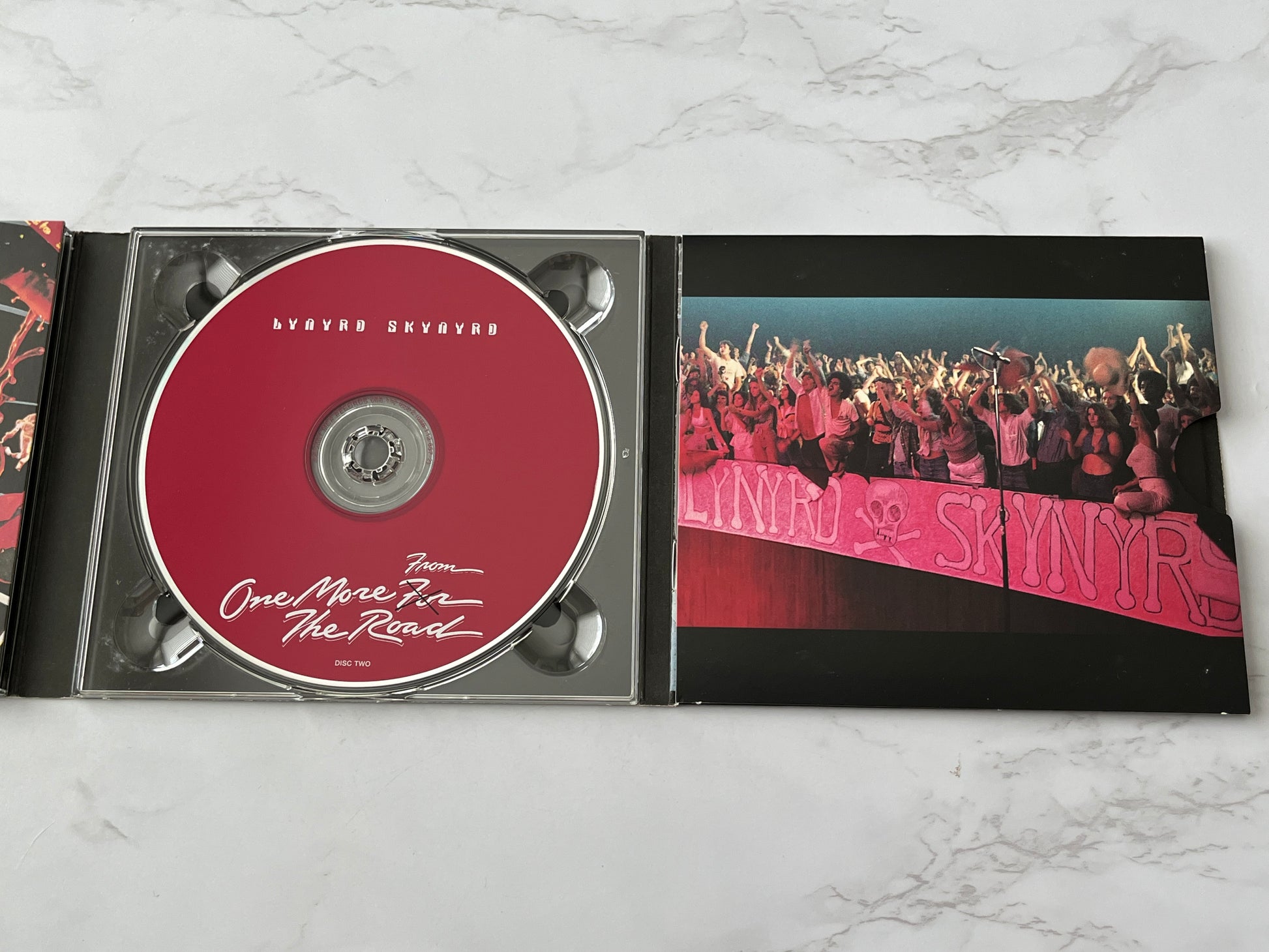 Lynyrd Skynyrd – One More From The Road (25th Anniversary Deluxe Edition) (2-CD Set) (2001)