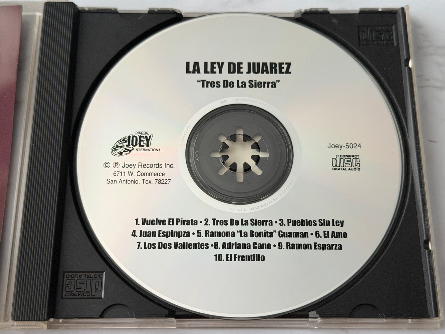 La Ley De Juárez – Tres De La Sierra (2000)