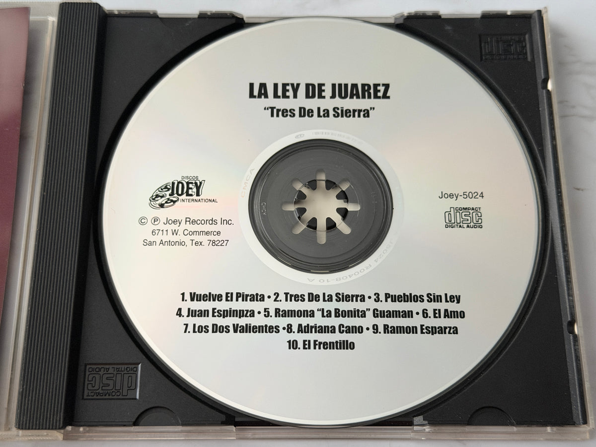 La Ley De Juárez – Tres De La Sierra (2000)