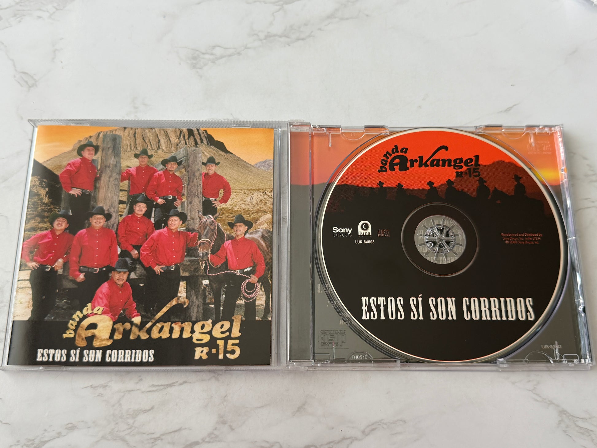 Banda Arkangel R-15 – Estos Sí Son Corridos (2003)