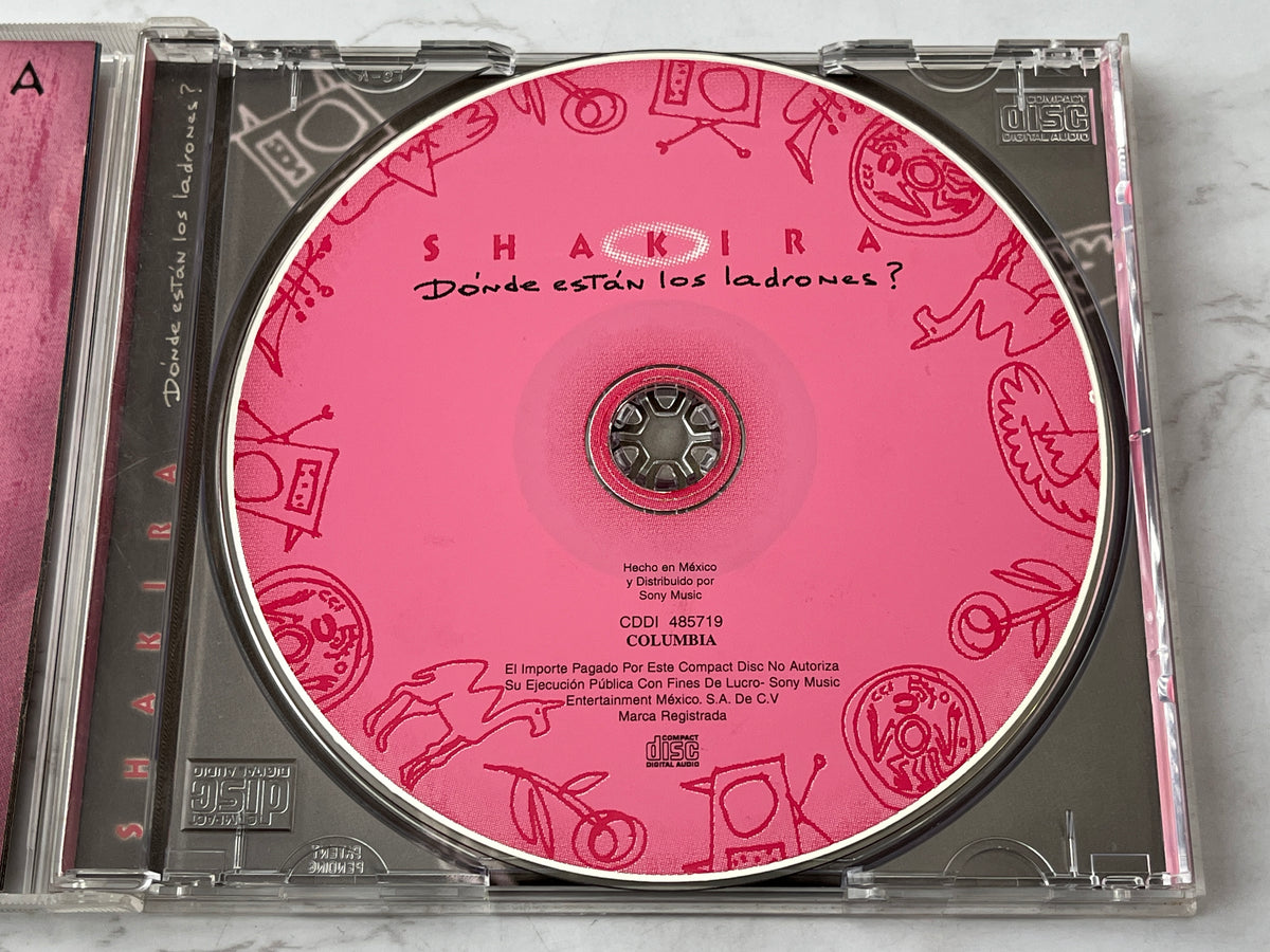 Shakira – ¿Dónde Están los Ladrones? (1998)